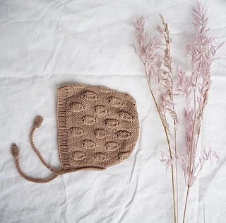 Knitted and photographed by Ingrid Svalheim @paatraaden