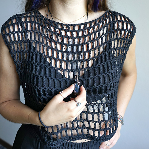 Reversible Knot Mesh Top photo 6