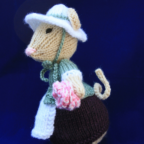 Ravelry Nursery Rhyme Mice pattern by Alan Dart