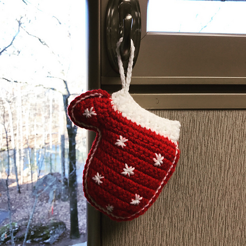 Mittens Ornament photo 3