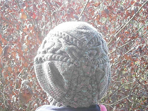 Slouch – a cable knit hat photo 2