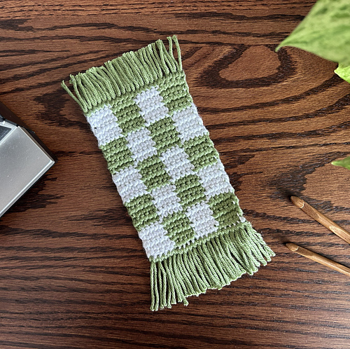 Crochet Checkered Mug Rug | Coaster & Mat