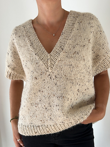 Aske Slipover V-Neck - Caidree