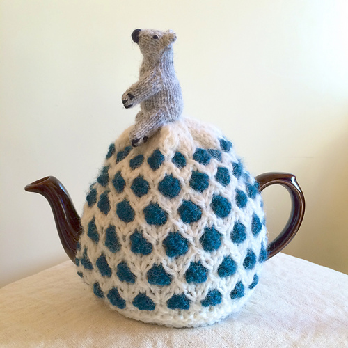 Tea cosy with koala in Edinburgh Zoo コアラのティーコジー 다른 모습 1