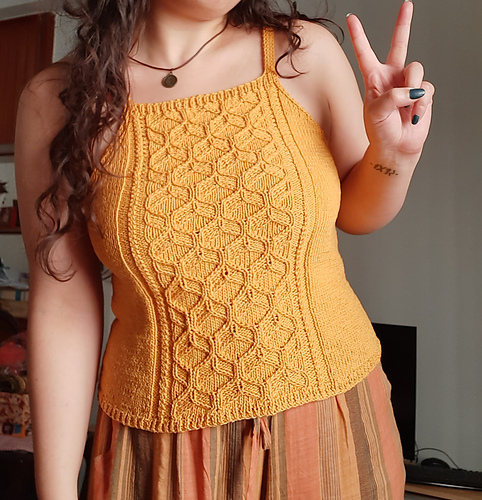 240-14 Smiling Honey Top photo 3