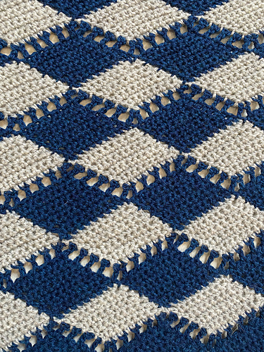 Outlandish Diamond Shawl 다른 모습 2