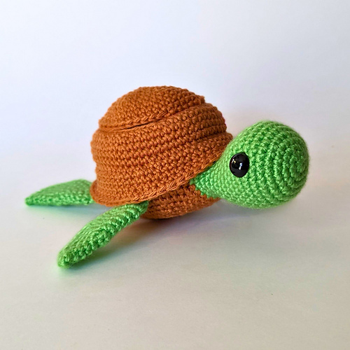 Ravelry: Terra the Turtle pattern by Chanel Beauchamp