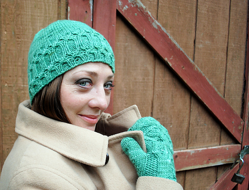 Moorish mittens and hat photo 1