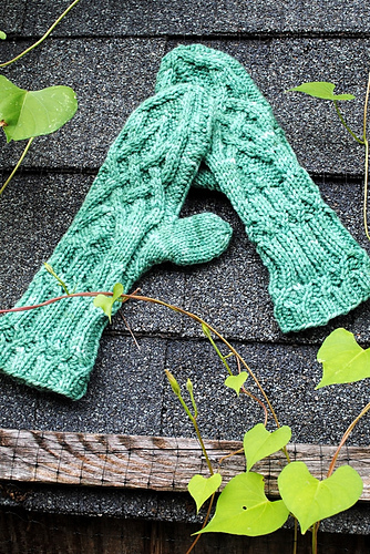 Moorish mittens and hat photo 7