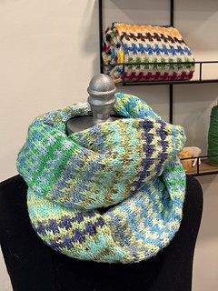 Mosaic Advent Cowl