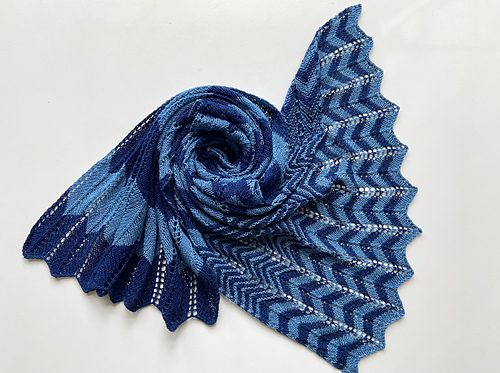 Ravelry: さざ波ショール pattern by Chiaki Hayashi