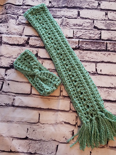 Hugs and Kisses Scarf Set photo 4