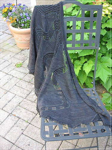 Runes of ancient times - The shawlette photo 3