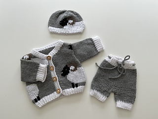 Sheep Set. Size Newborn. Duplicate stitch finish.