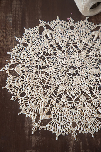 Denisa doily