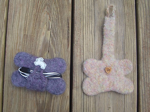 Earbud Buddy / Felted Cozy photo 1