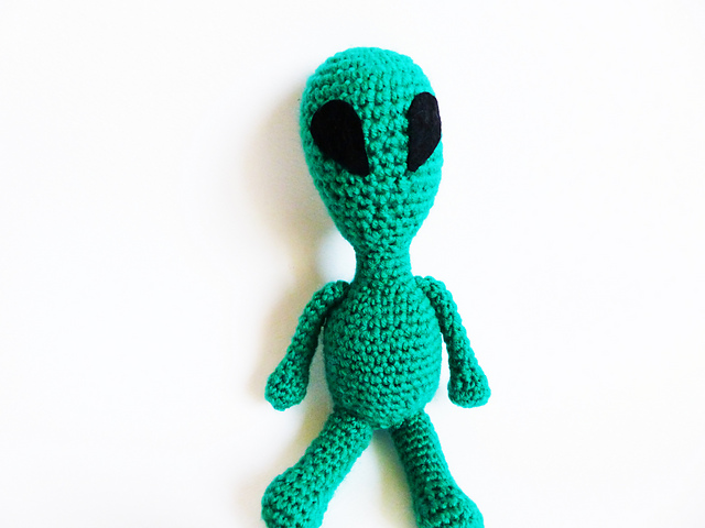 Ravelry: Classic Green Alien Amigurumi pattern by Gabriela Krasteva
