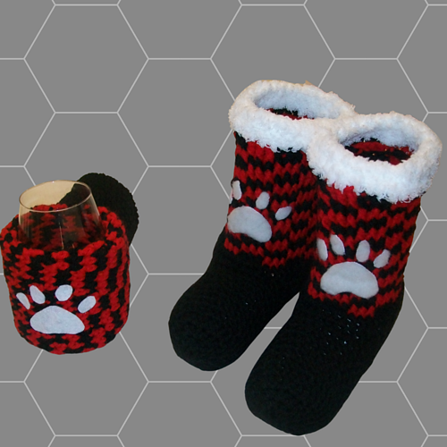 Ravelry Dog paw slippers, 34 pattern by DWC