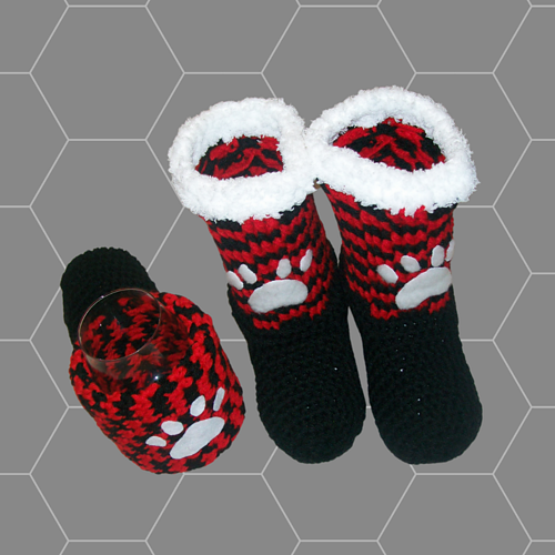 Ravelry Dog paw slippers, 34 pattern by DWC