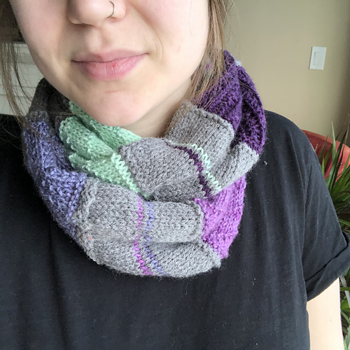 Ravelry Scrappy Balls Cowl pattern by Nici Griffin