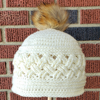 Celtic weave beanie Clearance