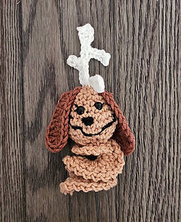 Max 4" crochet spinner (worry worm) pattern.