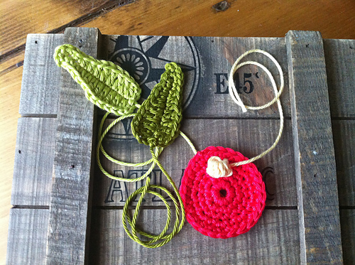 Apple Blossom Clip photo 3