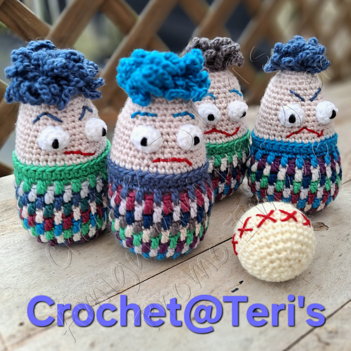 Whacky Eggs Skittle Set