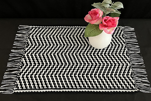 Happy Placemats zigzag pattern main image 0