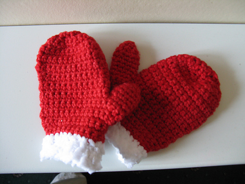 Ravelry: Santa Claus Mittens (Crochet) pattern by Lion Brand Yarn