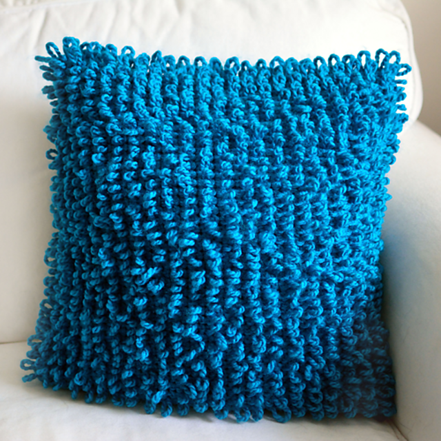 Ravelry Loopy Pillow pattern by Rachel Choi