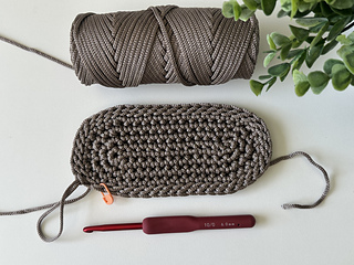 Step-by-step photo and video instructions - perfect for novice crocheters.