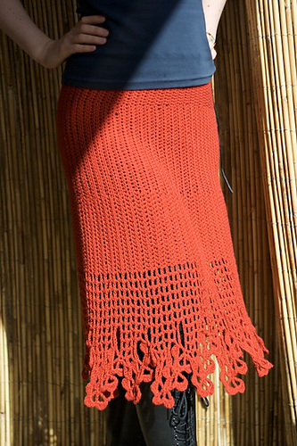 115-40 Skirt with lace border along bottom edge photo 4