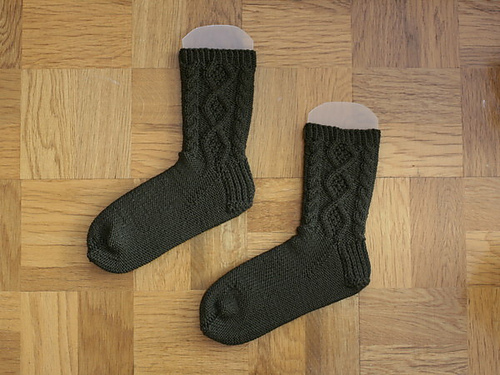 p.37 Aran socks 다른 모습 1
