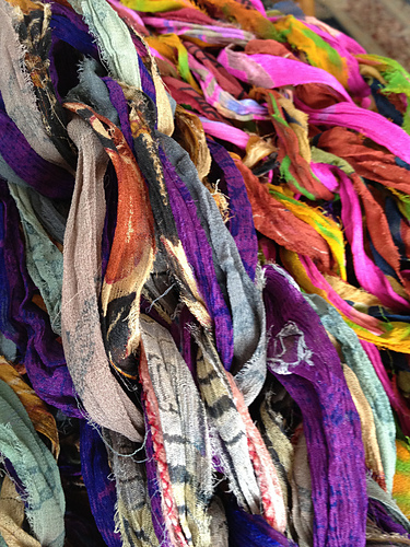 30 Minute Arm Knit Scarf - Darn Good Yarn