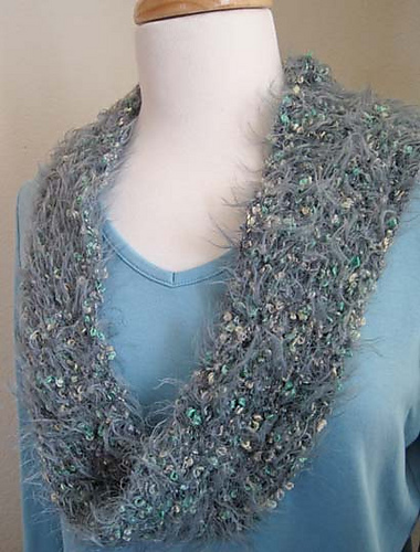 Crocheted Moebius Scarf photo 3