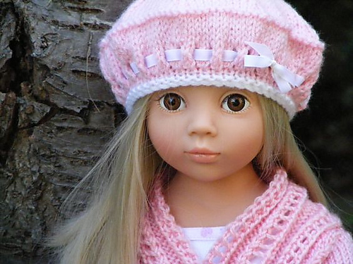 Eyelet Beret photo 4