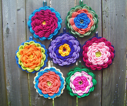 Fanciful Flower Potholders photo 5