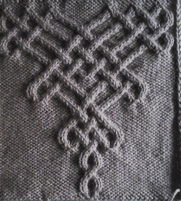 Ravelry Celtic Motif (knot 221) pattern by Knitting