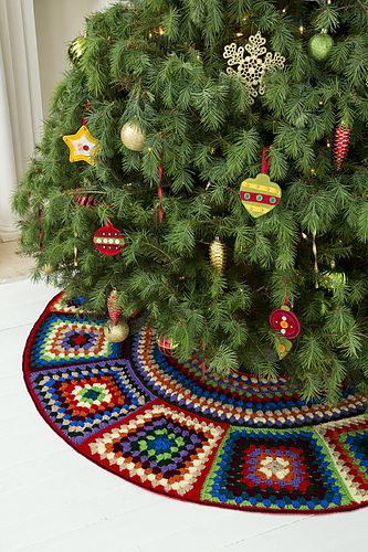 Granny Tree Skirt - Coats & Clark