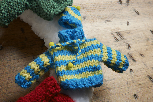 Holiday Sweater Wreath photo 4