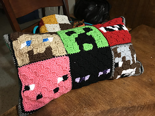 Ravelry Dleshea S Minecraft C2c Pillow