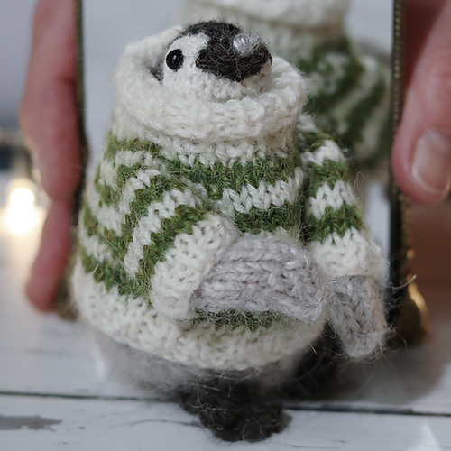 Baby Pingvin - Claire Garland