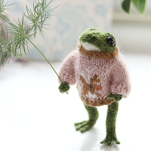 Frog’s Deer Genser - Claire Garland
