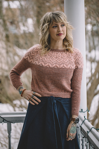 RosaFløyel Genser - Andrea Mowry