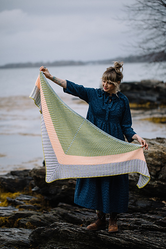 The Feel Good Sjal - Andrea Mowry