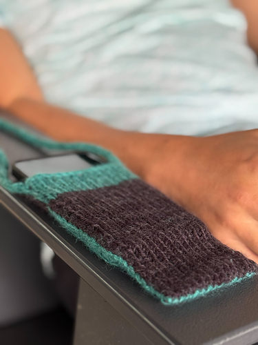 Double-Knit Phone Pouch photo 3