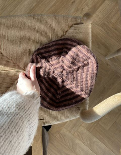 Enkeltstripet Lue - Easy as knit