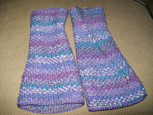 Honeycomb Mitts and Hat photo 4