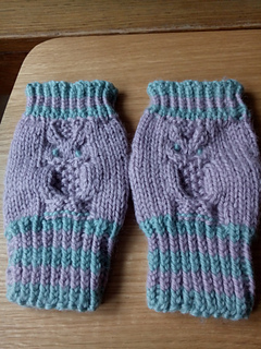 Ravelry Owl Mitts Pattern By Amanda Jones